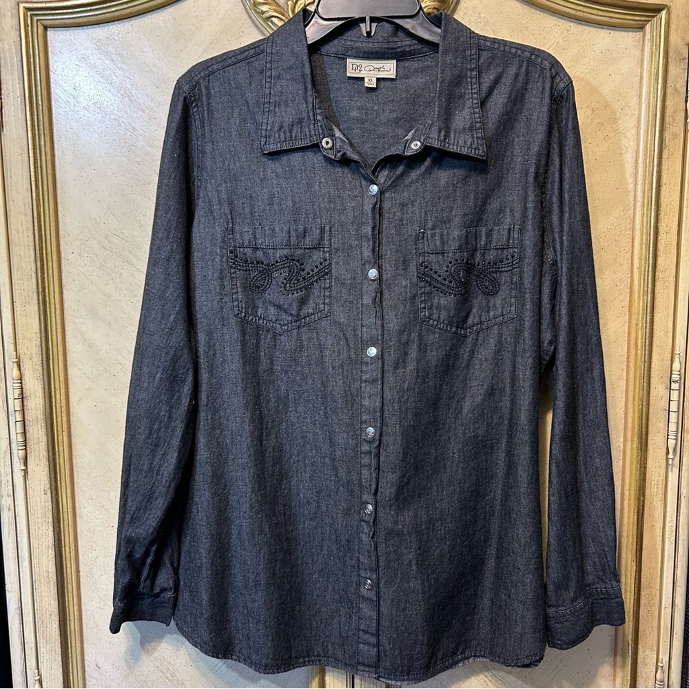 DG2 Diane Gilman Charcoal Black Denim Rhinestone Snap Button Shirt